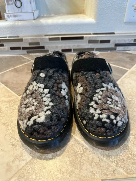 Dr. Martens ISHAM CROCHET WOOL SUEDE MULES - Picture 2 of 5